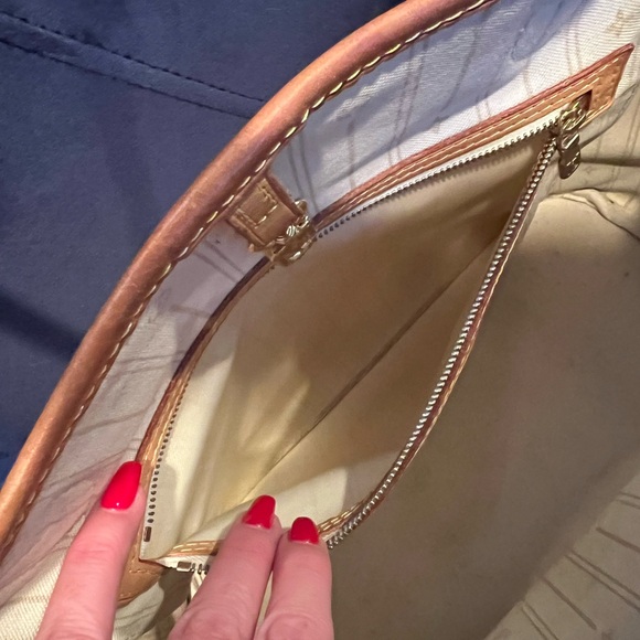 *SOLD* Authentic Louis Vuitton Neverfull MM - Picture 9 of 9